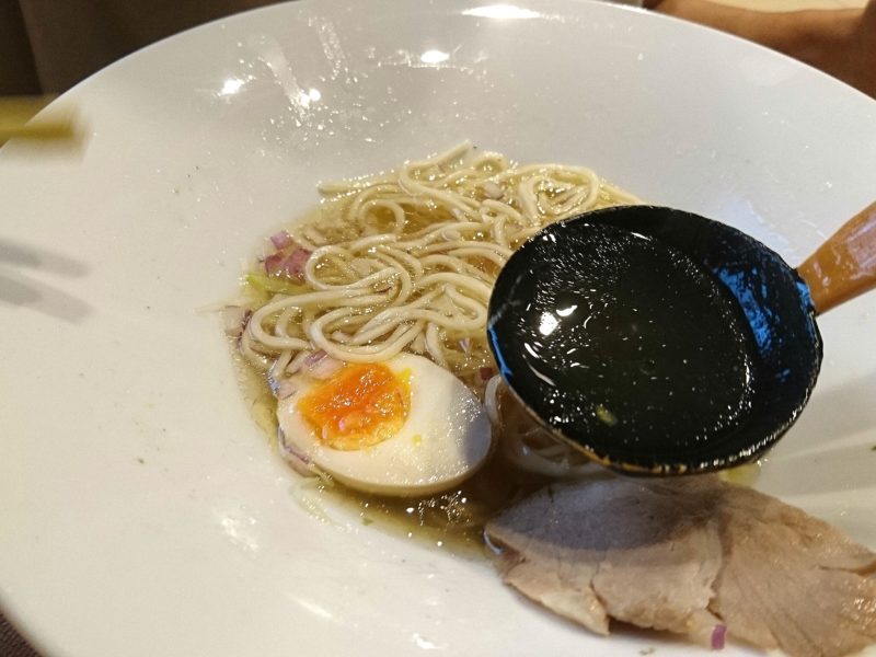 麺家しゅんたく沖縄市松本池武当の塩スープ