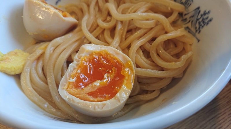つけ麺ジンベエ沖縄市知花の味玉