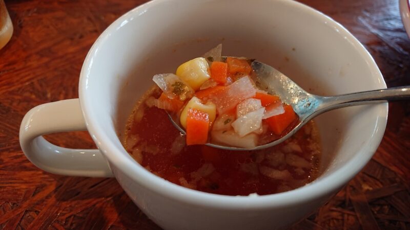 カフェマカナレイ沖縄市泡瀬のスープ