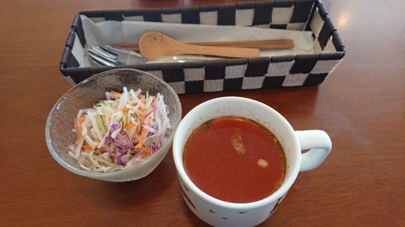BLISSFUL（ブリスフル）沖縄市山内のサラダとスープ